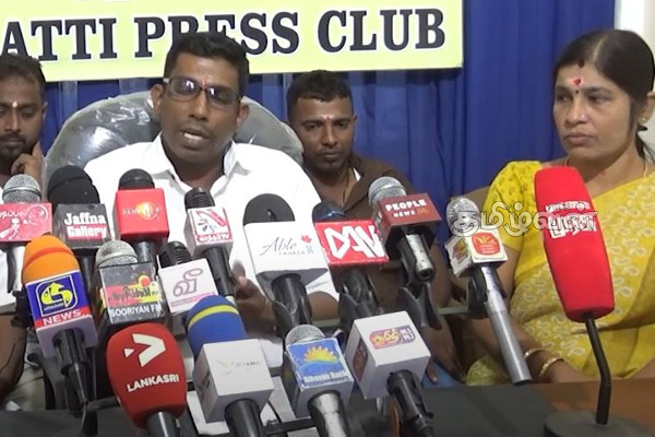 தவிசாளரை பதவியிலிருந்து நீக்குமாறு நாவிதன்வெளி பிரதேசசபை உறுப்பினர்கள் கோரிக்கை (Video) | Jaffna Navithanveli Regional Council தவிசாளரை பதவியிலிருந்து நீக்குமாறு நாவிதன்வெளி பிரதேசசபை உறுப்பினர்கள் கோரிக்கை (Video) | Jaffna Navithanveli Regional Council