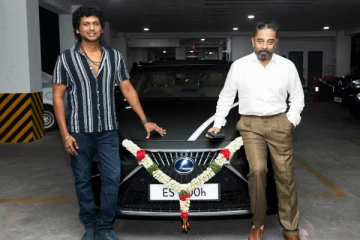 200 கோடி அப்பு..5 நாளில் கோடிகளை குவித்த விக்ரம் - இயக்குநர்களுக்கு பைக் வழங்கிய கமல்ஹாசன்..!