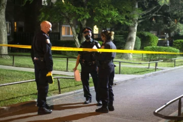 கனடாவில் பிறந்தநாள் விழாவில் நடந்த பயங்கரம்; குழந்தைகள் மீது மர்ம நபர் துப்பாக்கிச்சூடு