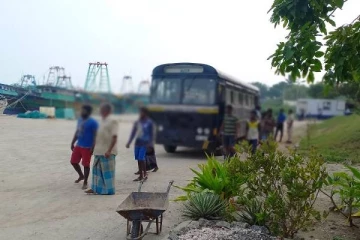 சட்டவிரோதமாக கடற்தொழிலில் ஈடுபட்ட 24 இந்திய கடற்தொழிலாளர்களுக்கு விளக்கமறியல்