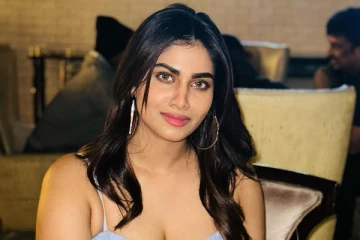 ஷிவானி நாராயணனா இப்படி? கிழிந்த ஷார்ட்ஸில் வேற லெவல் கிளாமர்