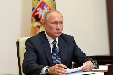 மீண்டும் அதிபர் தேர்தலில் களமிறங்கும் புடின்