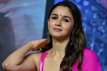 இந்தியாவின் பணக்கார நடிகையான ஆலியா பட் சொத்து மதிப்பு.. சினிமாவை தாண்டி செய்யும் தொழில், முழு விவரம் இதோ