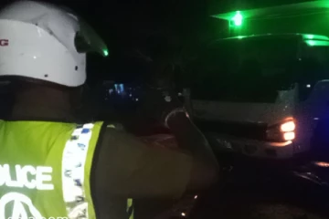 கிளிநொச்சியில் இடம்பெற்ற வீதி விபத்தில் பொலிஸ் உத்தியோகத்தர் படுகாயம்