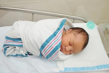 අලුත් උපන් දරුවන්ට අලුත් පරීක්ෂණයක්. - විශේෂ වෛද්‍ය දැනුම්දීමක්. (VIDEO)