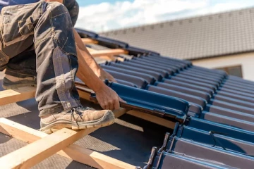 வீட்டின் கூரையை சரிசெய்ய சென்றவர் பரிதாப உயிரிழப்பு