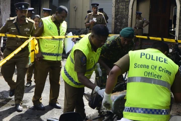 கோடரியால் கொடூரமாக வெட்டி கொலை செய்யப்பட்ட ஆண் (Video)