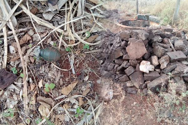 புன்னாலைக்கட்டுவன் பகுதியில் அடையாளம் காணப்பட்ட கைக்குண்டு | Hand Grenade Identified In Punnalaikattuvan Area