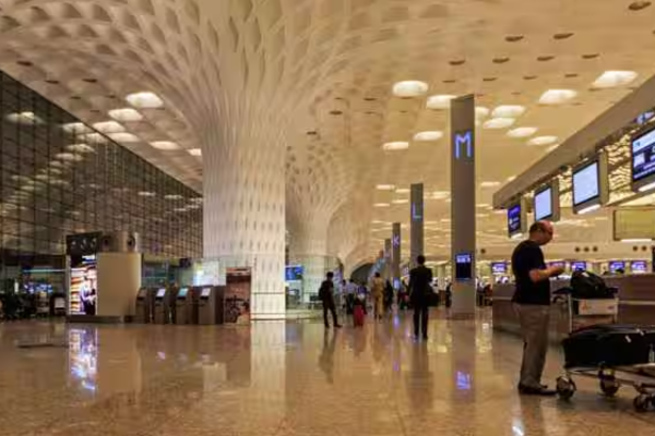 இலங்கையிலிருந்து சென்ற தம்பதியர் இந்தியாவில் கைது | Couple From Sri Lanka Arrested In India