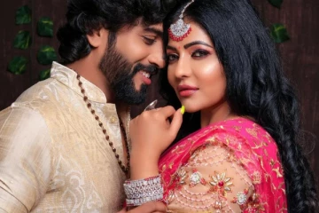 நடிகை ரேஷ்மாவுடன் நெருக்கமாக இருப்பவர் யார்? கோபிக்கு துரோகம் பண்ணிடீங்களா என ட்ரோல்