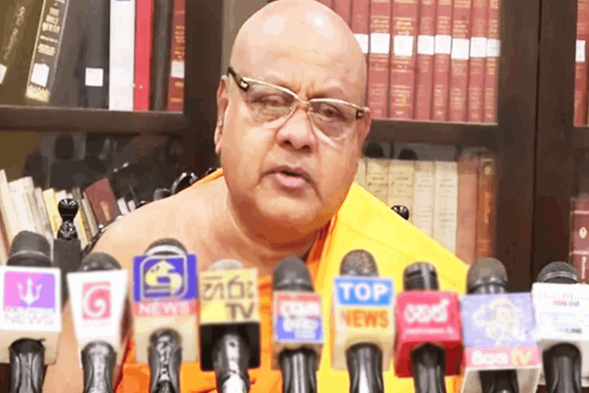 ஞானசாரருக்காக ஜனாதிபதியிடம் மற்றுமொரு கோரிக்கை | Request Made President On Behalf Of Gnanasara ஞானசாரருக்காக ஜனாதிபதியிடம் மற்றுமொரு கோரிக்கை | Request Made President On Behalf Of Gnanasara