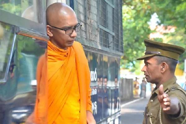 ஜனாதிபதி அநுரவுக்கும் அடிபணியமாட்டோம்! கஸ்ஸப தேரரின் மிரட்டல் | Trincomalee Buddha Statue Issue