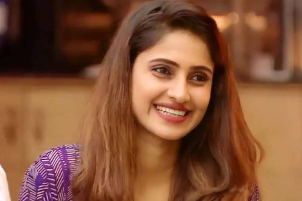 பிக்பாஸ் புகழ் ஆயிஷாவிற்கு திருமணமா?- சீக்கிரம் பிரியாணி போடு என கேட்ட பிரபலம் | Bigg Boss Fame Ayesha Getting Married