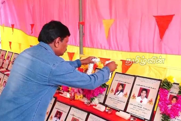 19 ஆண்டுகள் கடந்தும் கிடைக்காத நீதி! செஞ்சோலை வளாகத்தில் உயிரிழந்த உறவுகளுக்கு அஞ்சலி | Mullaitivu Sencholai Complex Deaths Tribute