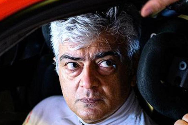 அஜித்துக்கு வழங்கப்பட்ட ஜென்டில்மேன் டிரைவர் விருது.. மகிழ்ச்சியில் ஷாலினி வெளியிட்ட பதிவு | Ajith Kumar Honoured By Gentleman Driver Award