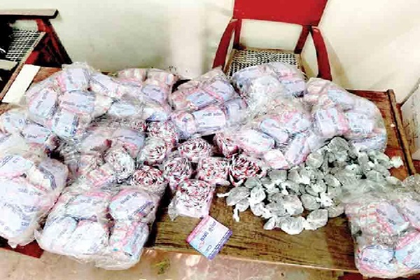 கஞ்சா வியாபாரியான மருத்துவமனை ஊழியர் மடக்கி பிடிப்பு | Health Worker Arrested With Drugs கஞ்சா வியாபாரியான மருத்துவமனை ஊழியர் மடக்கி பிடிப்பு | Health Worker Arrested With Drugs