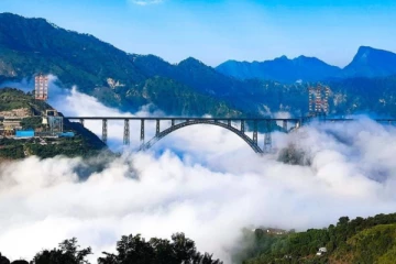 இந்தியாவில் உலகின் உயரமான ரயில்வே பாலத்தை இன்று திறப்பு!