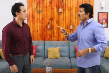 பாக்கியாவிற்காக நேருக்கு நேர் மோதச் சென்ற கோபி... மூக்குடையும் வகையில் பதில் கொடுத்த பழனிச்சாமி