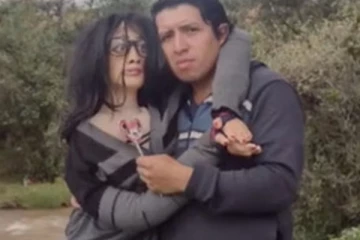 என்னது ....பொம்மை மனைவி மூன்றாவது கர்ப்பமாம்!