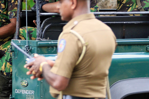 பெண்ணுக்கு பாலியல் தொல்லை கொடுத்த STF! | Stf For Sexually Harassing A Woman