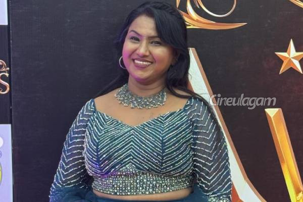 என்னை எப்படி அப்படி கூறலாம், கண்டிப்பாக புகார் அளிப்பேன்... சீரியல் நடிகை கம்பம் மீனா காட்டம் | Kambam Meena Emotional About Complaint என்னை எப்படி அப்படி கூறலாம், கண்டிப்பாக புகார் அளிப்பேன்... சீரியல் நடிகை கம்பம் மீனா காட்டம் | Kambam Meena Emotional About Complaint