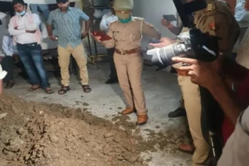 நடு வீட்டில் மனைவி, குழந்தைகளை கொன்று புதைத்து அதன் மீதே வாழ்ந்த வாலிபர் - கள்ள உறவால் நேர்ந்த கொடுமை