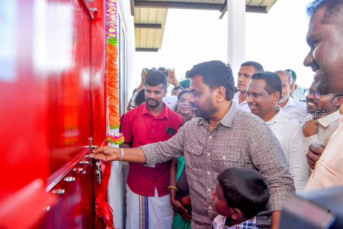 இந்தியாவில் உள்ள இலங்கை அகதிகள் நாட்டுக்குத் திரும்ப வசதி செய்யப்படும் - ஜனாதிபதி அநுர தெரிவிப்பு | Anura Kumar Statement About Sri Lankan Refugees இந்தியாவில் உள்ள இலங்கை அகதிகள் நாட்டுக்குத் திரும்ப வசதி செய்யப்படும் - ஜனாதிபதி அநுர தெரிவிப்பு | Anura Kumar Statement About Sri Lankan Refugees