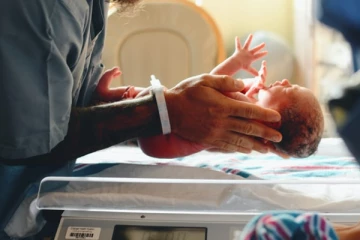 கனடாவில் மர்மமான முறையில் உயிரிழக்கும் சிசுக்கள்: வெளியான காரணம்