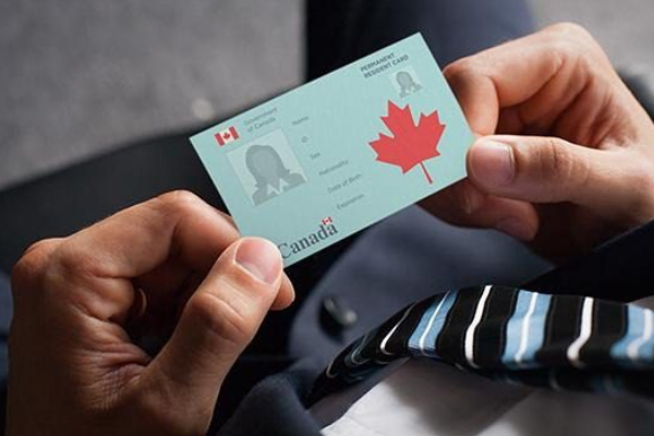 கனடாவுக்கு தற்காலிகமாக குடியேற காத்திருப்போருக்கு அதிர்ச்சித் தகவல் | 2026 Canada New Immigration Scheme கனடாவுக்கு தற்காலிகமாக குடியேற காத்திருப்போருக்கு அதிர்ச்சித் தகவல் | 2026 Canada New Immigration Scheme