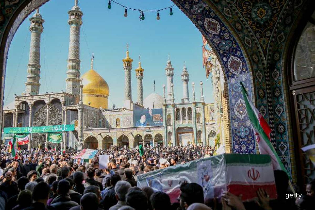 ஈரான் போரை கணித்த சீனப்பேராசிரியரின் சில்லிட வைக்கும் புதிய கணிப்பு... சின்னாபின்னமாவார்கள் | China Professor Iran War New Prediction