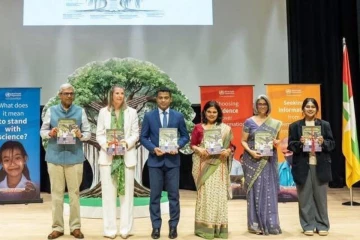 සෞඛ්‍ය තොරතුරු විශ්වාස තව තහවුරු කළ යුතුයි - ඇමති නලින්ද