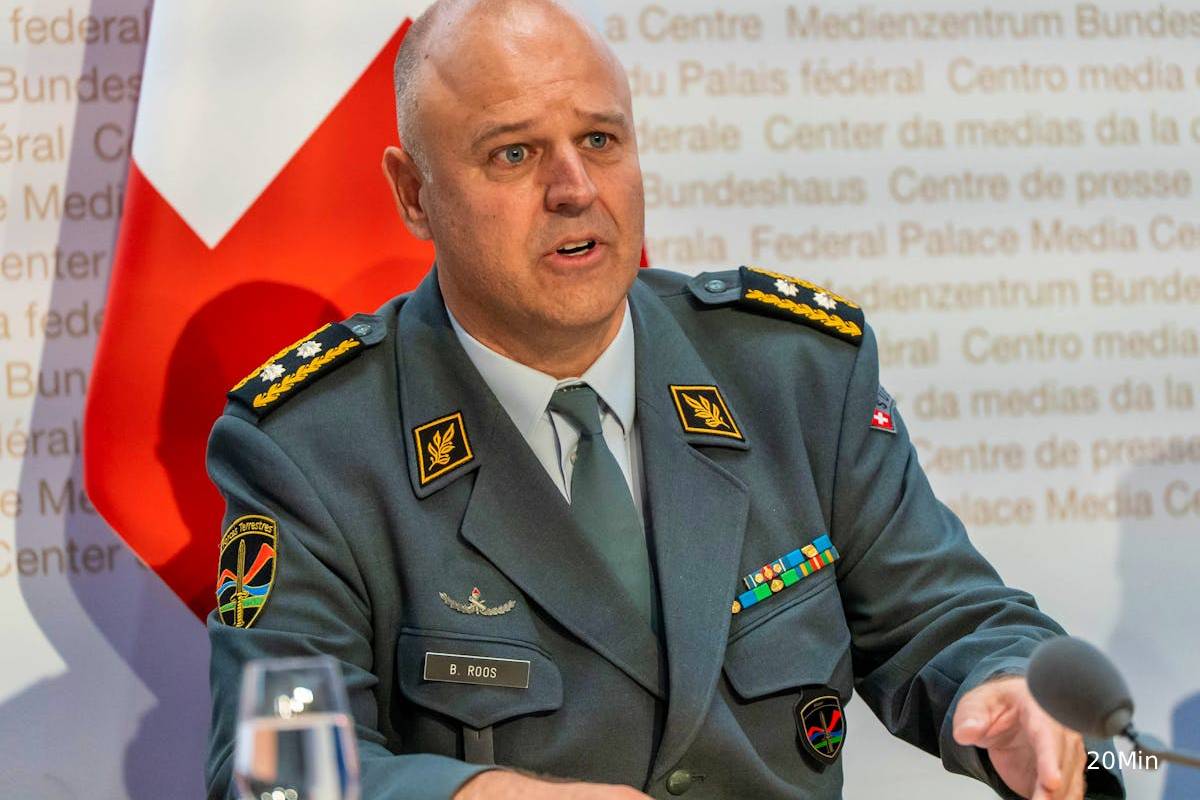 போர் தொடர்பில் சுவிட்சர்லாந்தின் ராணுவ தளபதி எச்சரிக்கை | Swiss Army Chief Warns To Strengthen Defences