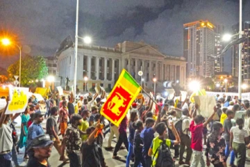 ගෝඨාගොගම නියෝජිතයින් දෙදෙනෙකු හදිසියේම මානව හිමිකම් කොමිසමට කැඳවයි..!