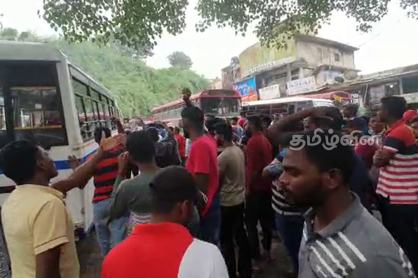 நாடளாவிய ரீதியில் எரிபொருள் நிலையங்களில் இடம்பெறும் மோசடி: மக்கள் குற்றச்சாட்டு (Photos) | Fraud At Fuel Stations Nationwide