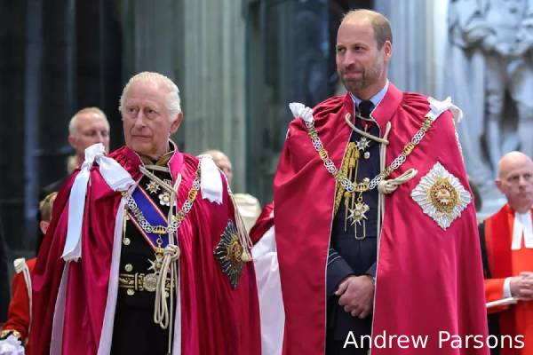 இளவரசர் ஆண்ட்ரூ சர்ச்சையால் மக்கள் ஆதரவை இழந்துவரும் ராஜகுடும்பம் | Support For Uk Royal Falls After Epstein Leaks