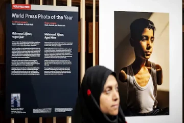 இஸ்ரேல் தாக்குதலில் கைகளை இழந்த சிறுவனுக்கு சர்வதேச விருது