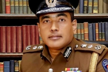 නියෝජ්‍ය පොලිස්පතිවරුන් තිදෙනෙකුට හදිසියේම සිදු කළ දේ - අජිත් රෝහණ මහතාත් ඒ අතර..