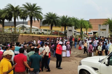 அடுத்தடுத்து 6 குண்டுவெடிப்பு- ஒருவர் பலி, 23 பேர் படுகாயம்!