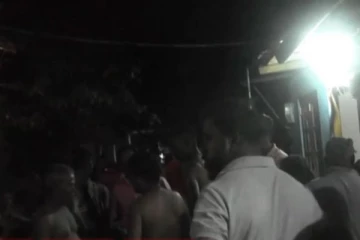 යටියන්තොට නිවාස පෙලක ගින්නකින් දෙදෙනෙකු මියයයි..