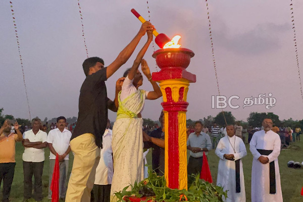 உலகப்பரப்பை உணர்வுடன் கடந்த தேசிய மாவீரர் நினைவெழுச்சி - திரண்ட பல்லாயிரம் மக்கள்- நேரடி ரிப்போர்ட் | Maaveerar Naal 2022 Live Updates