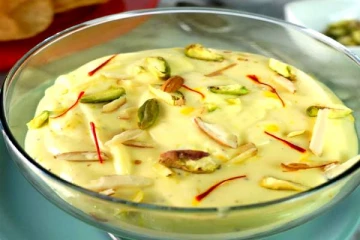 இனிப்பு சுவை கொண்ட குஜராத் ஸ்பெஷல் ஸ்ரீகண்ட்! இதை மட்டும் சேர்க்காமல் விட்டுறாதீங்க..