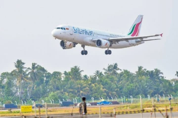 ගුවනින් සුරුවිරුකම් පාන ගුවන් සංදර්ශනය අද සහ හෙට