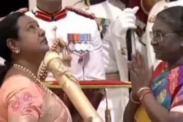 பத்மபூஷன் வாங்கியவுடன் பிரேமலதா கொடுத்த ரியாக்ஷன்!! நெகிழ்ந்த ஜனாதிபதி