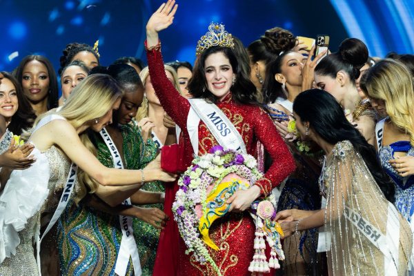 மிஸ் யுனிவர்ஸ் ; அழகி பட்டத்தை வென்ற மெக்சிக்கோவின் பாத்திமா போஷ் | Miss Universe Fatima Bosch Wins The Beauty Title
