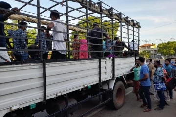 ஆட்சியில் உள்ளவர்கள் சிந்திக்கவில்லை....ஆனால் பயணி ஒருவரின் ஆதங்கம்!