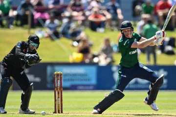 சர்வதேச கிரிக்கெட்டில் முதல் சதம் விளாசிய அயர்லாந்து இளம் வீரர்