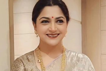 குடும்பத்துடன் வெளிநாட்டில் குஷ்பூ.. ஆனால் ஒருவர் மட்டும் மிஸ்ஸிங்! என்ன காரணம்?