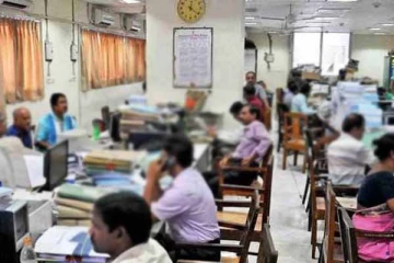 40 சதவீத அரச ஊழியர்கள் வீணாக நேரத்தை செலவிடுகின்றனர்! - வெளியான தகவல்