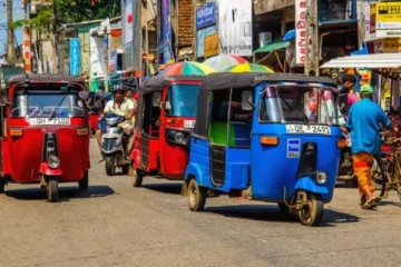 சில ஊர்களில் இருந்து காணாமல்போன 10 முச்சக்கரவண்டிகள் ஒரே இடத்தில் சிக்கின