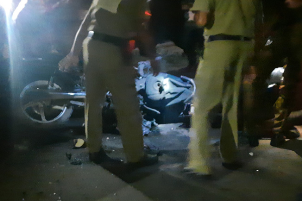 யாழ்ப்பாணம் - கண்டி ஏ 09 வீதி விபத்தில் இளைஞன் உயிரிழப்பு | Youth Dies In Jaffna Kandy A09 Road Accident யாழ்ப்பாணம் - கண்டி ஏ 09 வீதி விபத்தில் இளைஞன் உயிரிழப்பு | Youth Dies In Jaffna Kandy A09 Road Accident